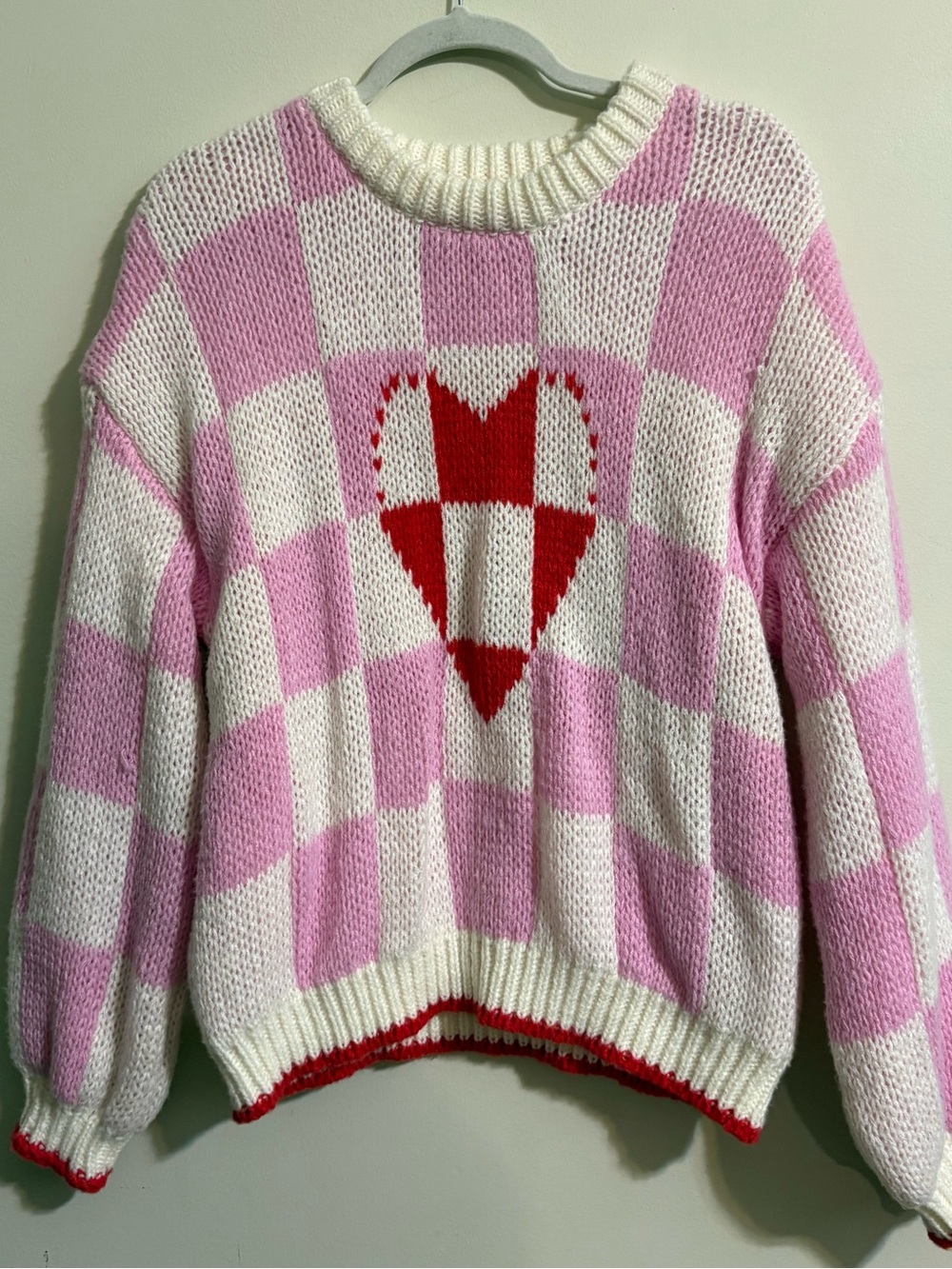 Luna Ivy Sweater Women’s medium pink white checkered heart chunky knit oversized
